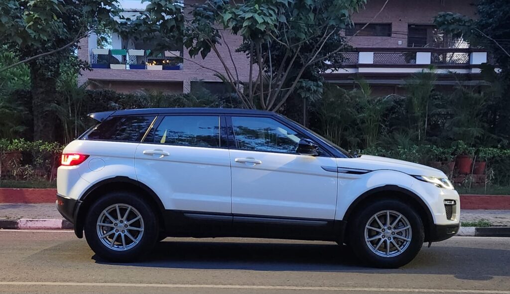Range Rover Evoque N Shape