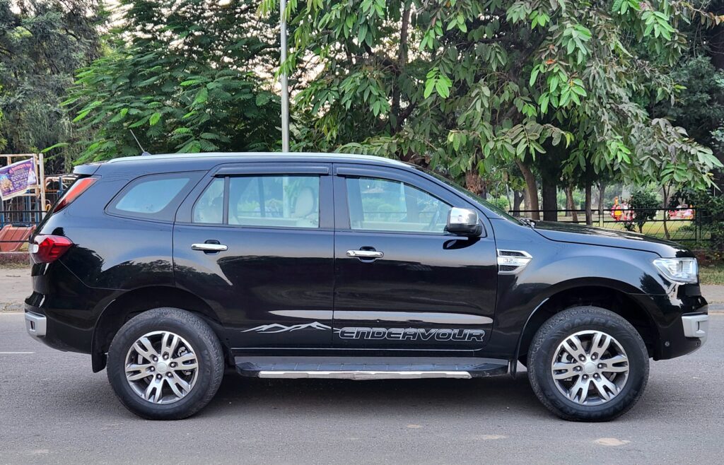 Ford Endeavour 3.2 Auto