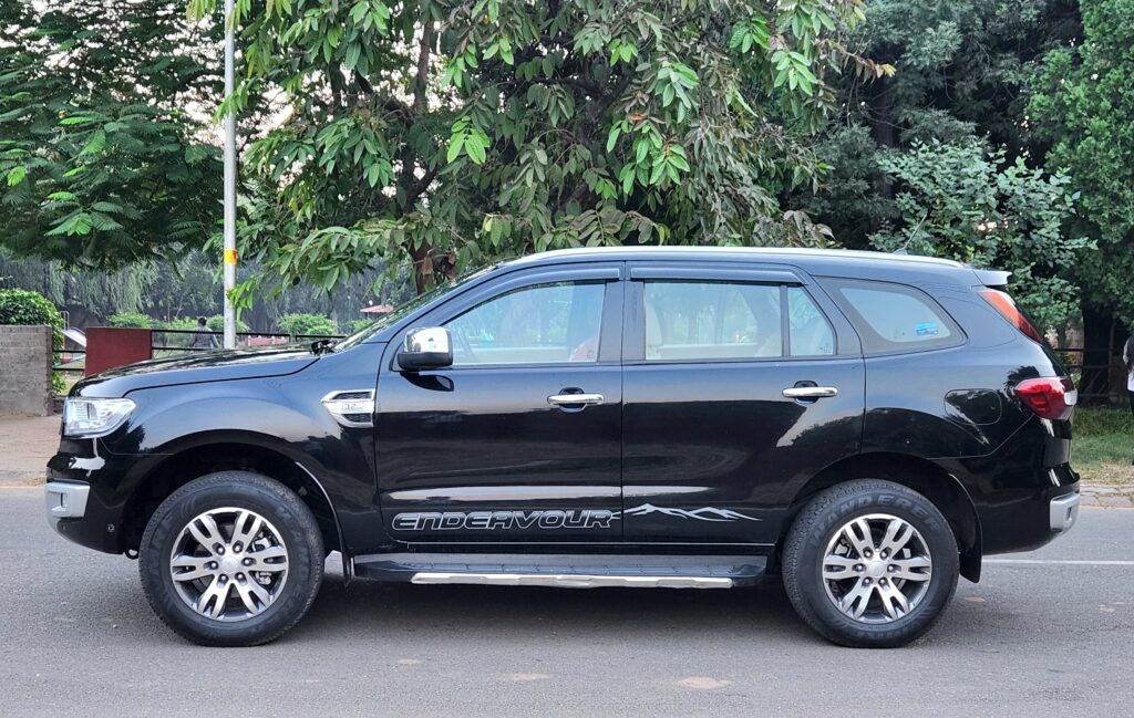 Ford Endeavour 3.2 Auto